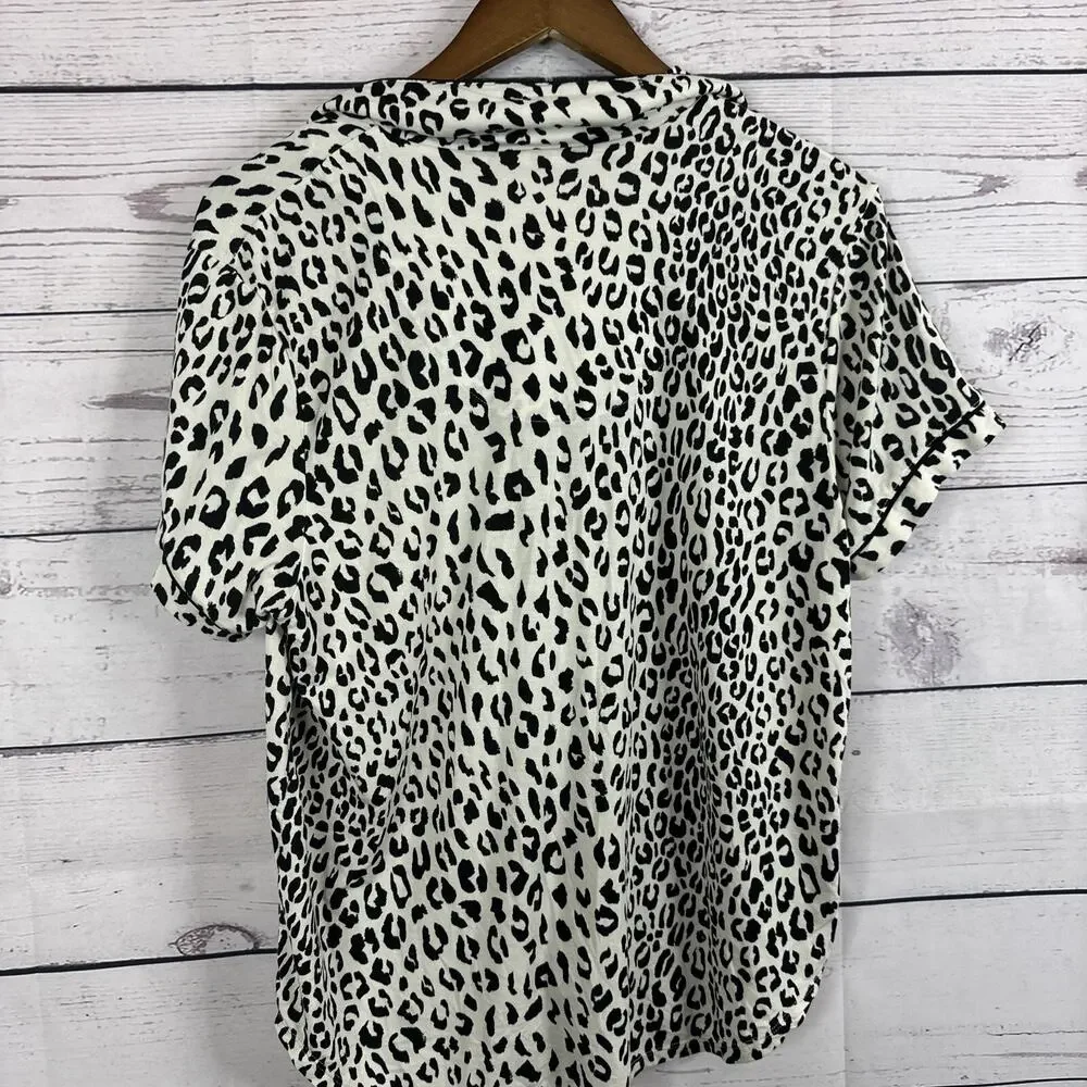 Kate Spade Pajama Top Womens Medium White Black Animal Print‎ Soft Button